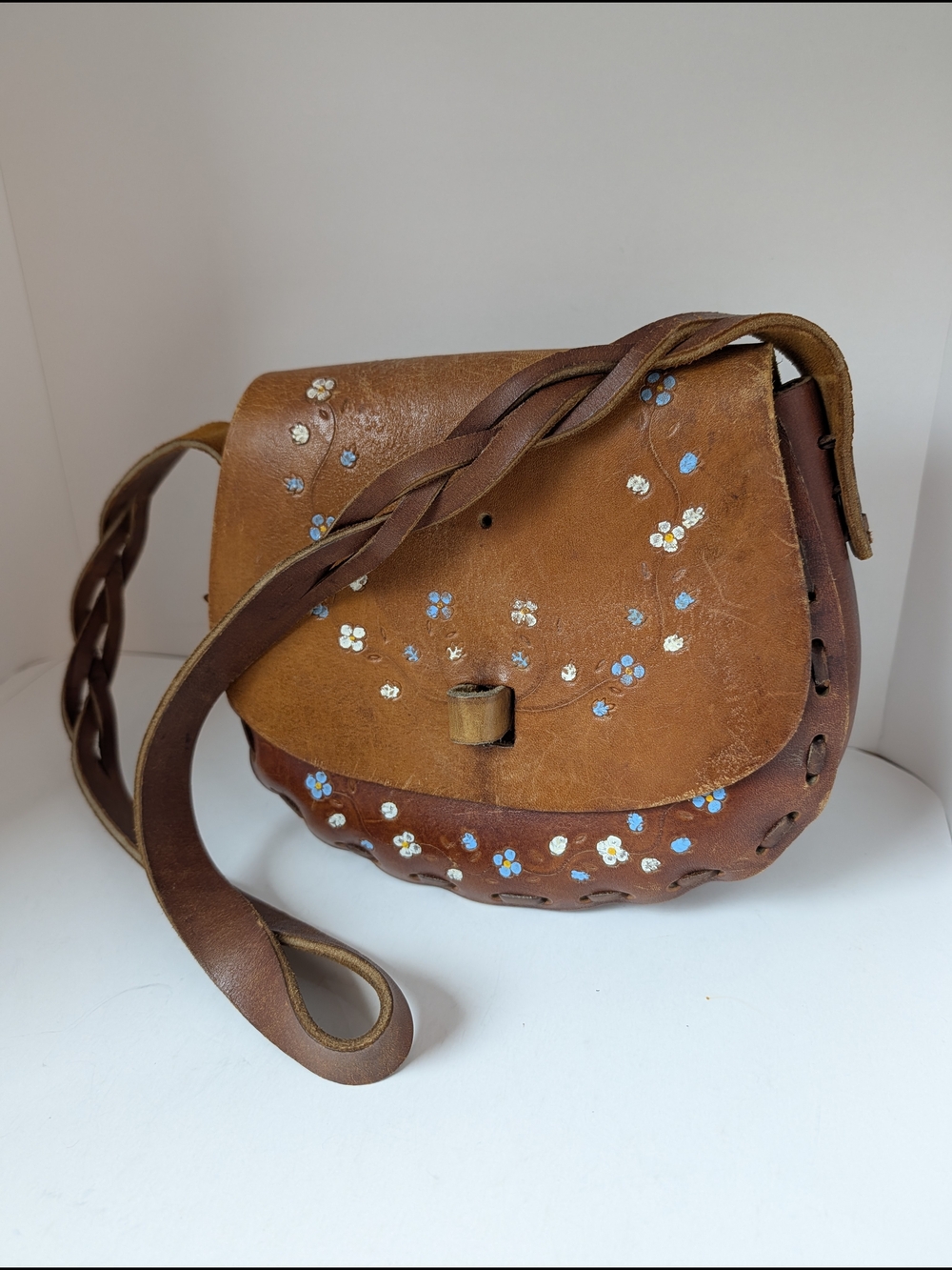 70s Vintage Brown Leather Crossbody Bag with Floral Accents